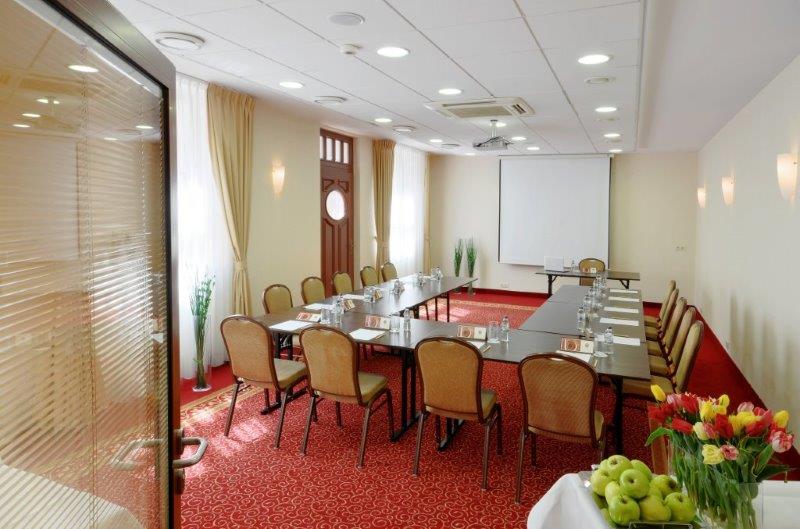 Rezydencja HOTELWM pokoje noclegi SPA & Wellness konferencje wypoczynek w górach Sudetach - Polska